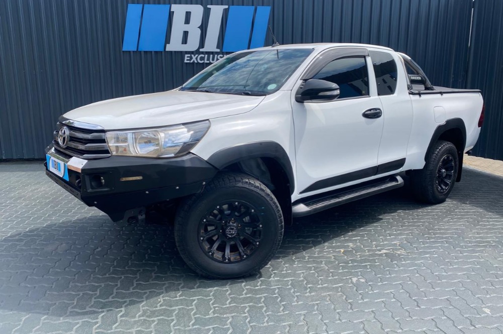 2016 Toyota Hilux 2.4 GD-6 SRX Extended Cab Manual